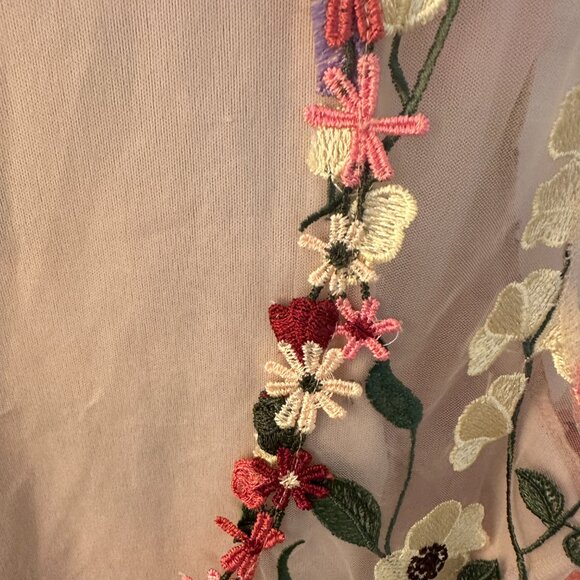 GLORY CONNECTION FLORAL APPLIQUE 3D DRESS MEDIUM - Picture 8 of 9